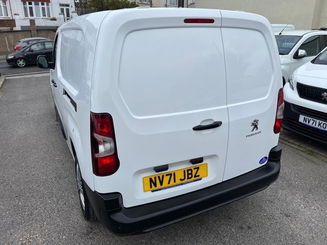 2022 PEUGEOT PARTNER - Photo 8