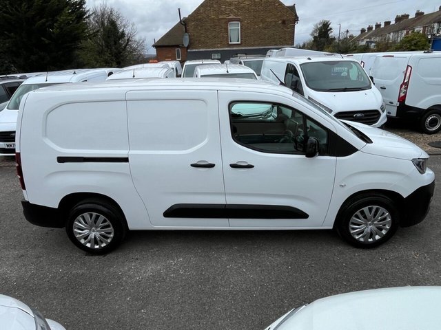 2022 PEUGEOT PARTNER - Photo 11