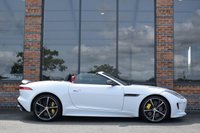 USED 2015 P JAGUAR F-TYPE 5.0 V8 R Convertible 2dr Petrol Auto AWD Euro 6 (s/s) (550 ps) CARBON CERAMICS / MEGA SPEC