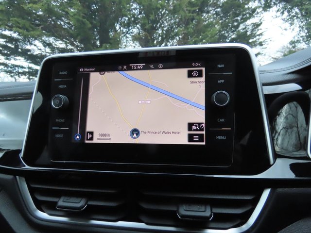 2022 VOLKSWAGEN T-ROC - Photo 11
