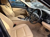 USED 2010 10 BMW 5 SERIES 3.0L 4d  AUTO  241 BHP PROFESSIONAL MEDIA. AUTOMATIC. CREAM LEATHER INTERIOR.