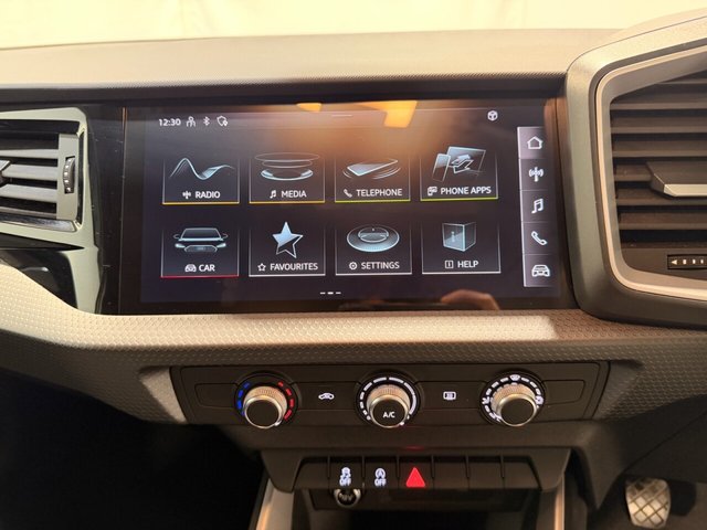 2022 AUDI A1 - Photo 4