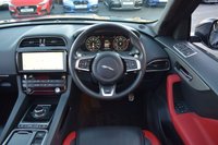 USED 2020 20 JAGUAR F-PACE 3.0 D300 V6 S SUV 5dr Diesel Auto AWD Euro 6 (s/s) (300 ps) SLIDING ROOF / DIGITAL DASH