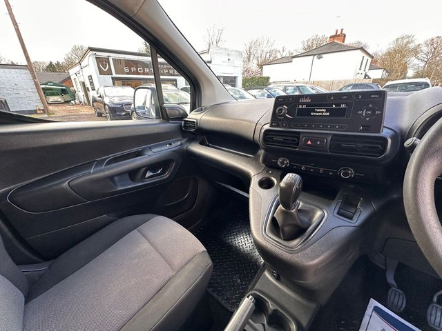 2019 VAUXHALL COMBO - Photo 8