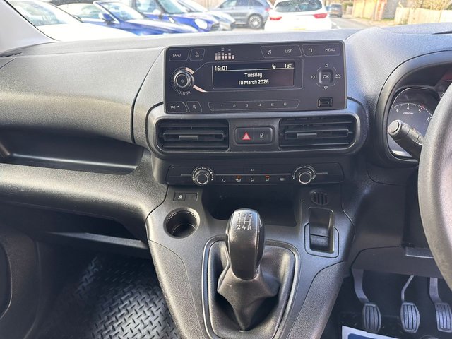 2019 VAUXHALL COMBO - Photo 9