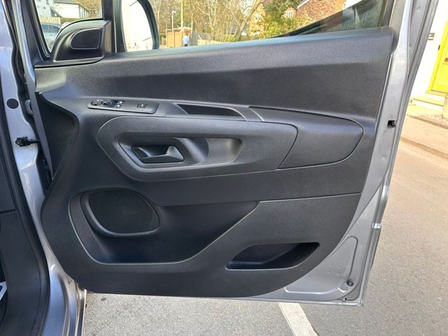 2019 VAUXHALL COMBO - Photo 10