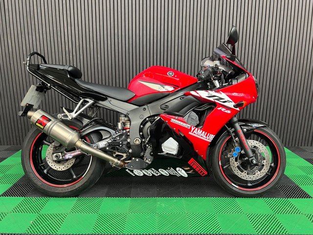 View our YAMAHA R6