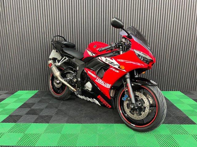 View our YAMAHA R6