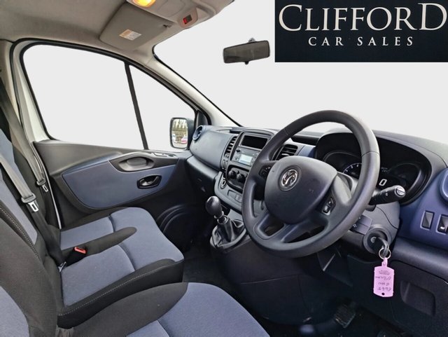 2015 Vauxhall Vivaro - Photo 6