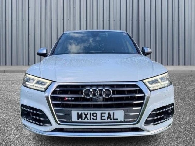 2019 AUDI SQ5 - Photo 2