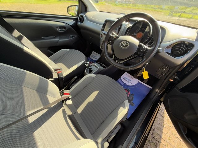 2019 TOYOTA AYGO - Photo 10