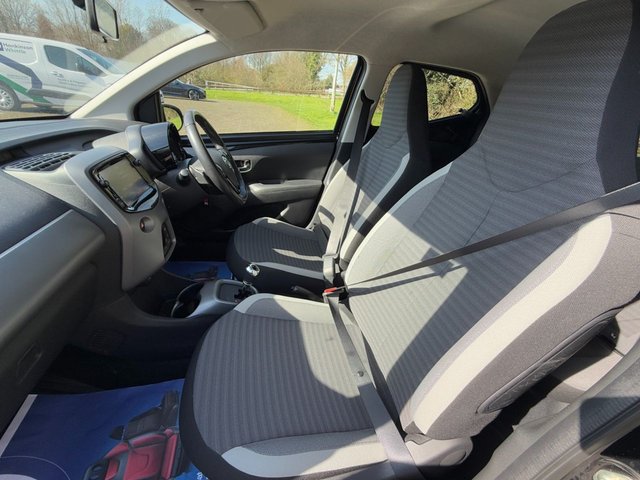 2019 TOYOTA AYGO - Photo 12