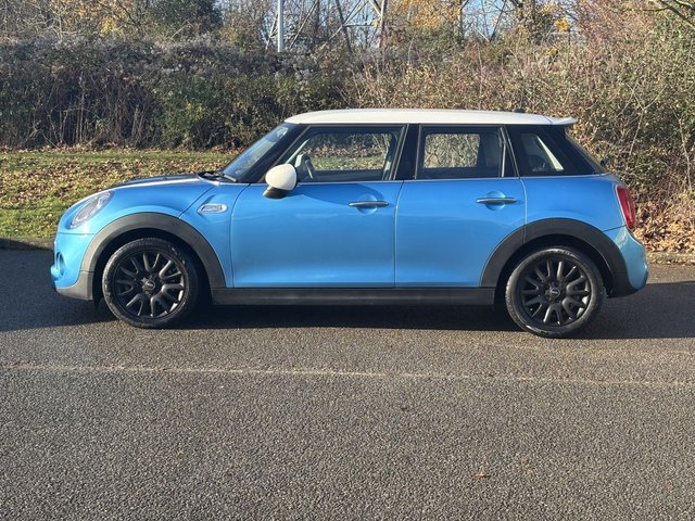 2017 MINI HATCH - Photo 2