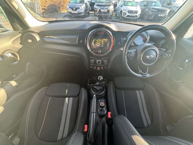 2017 MINI HATCH - Photo 9