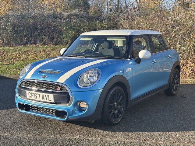 2017 MINI HATCH