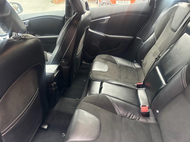 2018 Volvo V40 2L R-Design Nav Plus 5dr - Photo 7