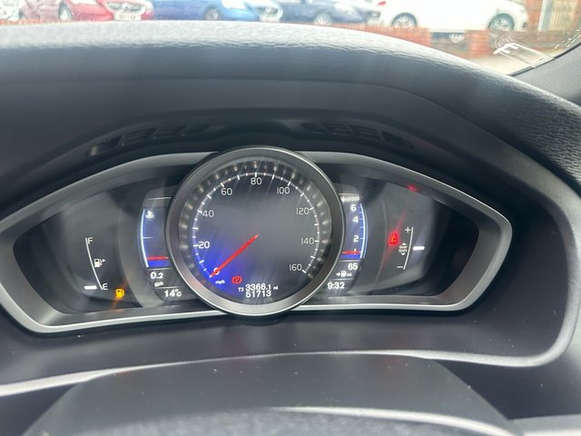 2018 Volvo V40 2L R-Design Nav Plus 5dr - Photo 9