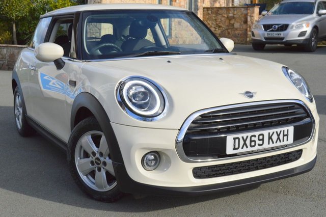 2019 MINI HATCH