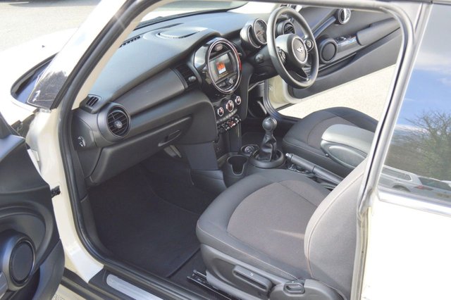 2019 MINI HATCH - Photo 12