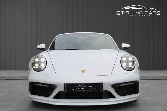 2019 Porsche 911 3L 992 Carrera 4s 2dr - Photo 2