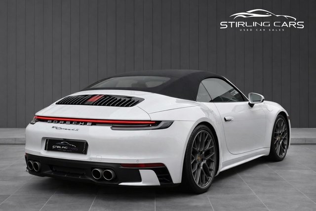 2019 Porsche 911 3L 992 Carrera 4s 2dr - Photo 3
