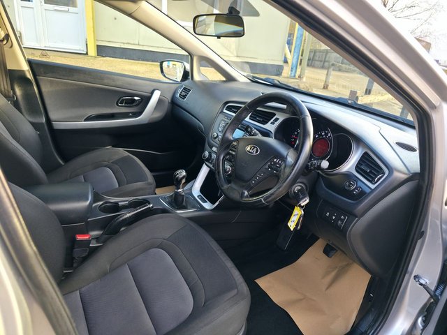 2015 KIA CEED 1.6 CRDi EcoDynamics 2 Sportswagon 5dr Diesel Manual Euro 5 (s/s) (126 bhp) - Photo 9