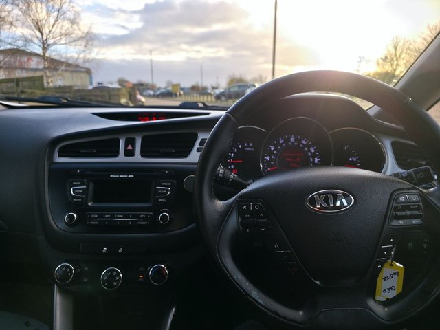2015 KIA CEED 1.6 CRDi EcoDynamics 2 Sportswagon 5dr Diesel Manual Euro 5 (s/s) (126 bhp) - Photo 11