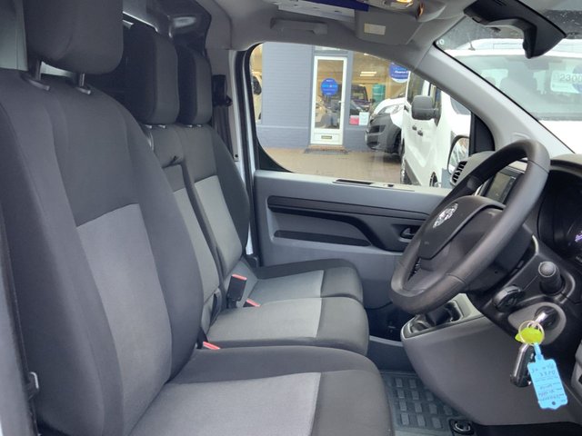 2022 Vauxhall Vivaro 1.5L Sportive 6dr - Photo 12