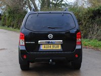 USED 2014 14 NISSAN PATHFINDER 2.5 dCi Tekna SUV 5dr Diesel Auto 4WD Euro 5 (190 ps) www.suffolkcarcentre.co.uk - Located at Ilketshall