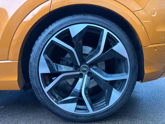 2020 AUDI SQ8 - Photo 3