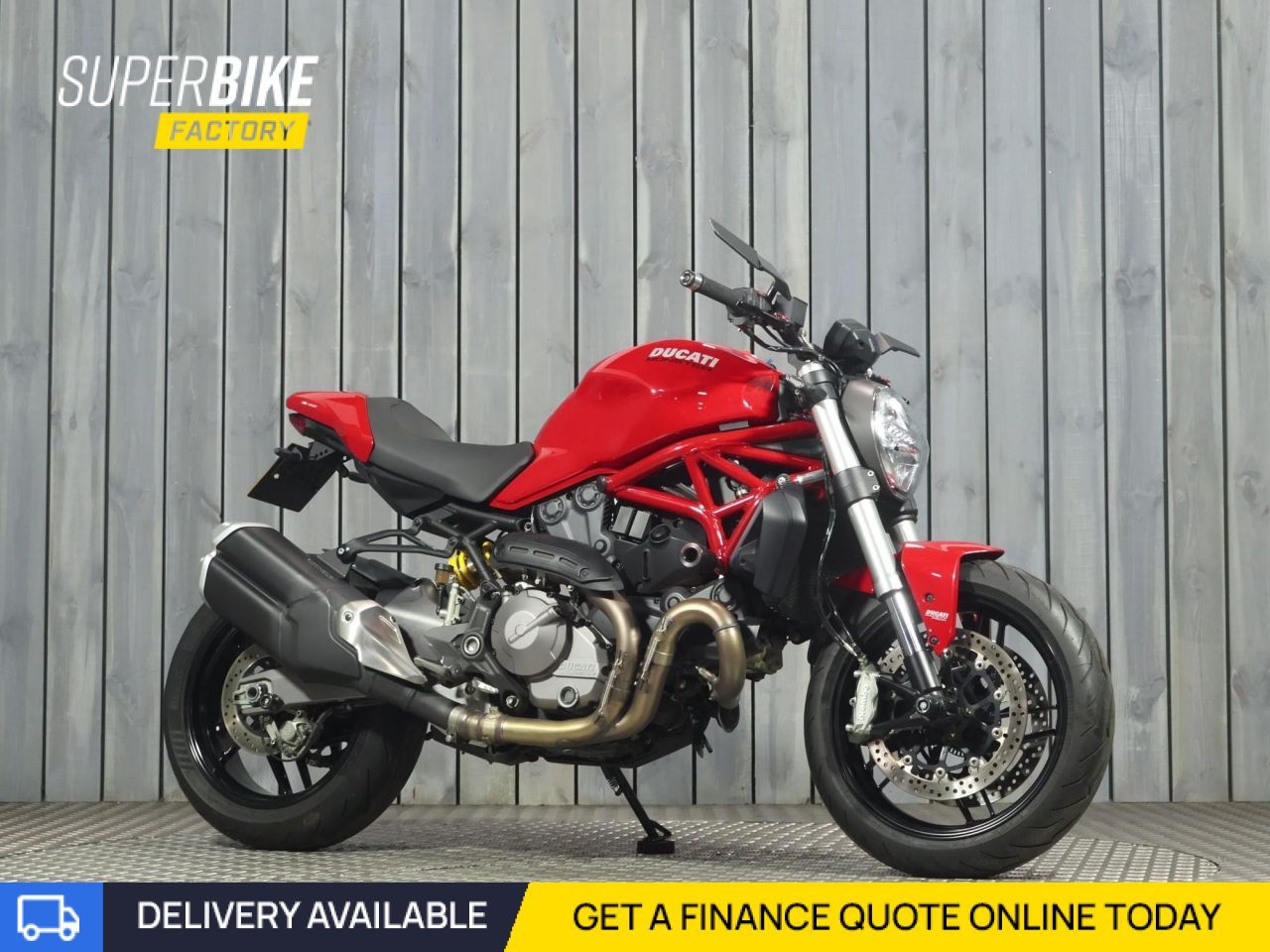DUCATI Monster 821
