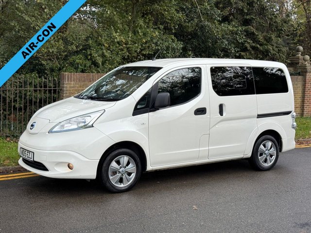 2015 NV200 TEKNA 109BHP AUTO ELECTRIC 5 SEATER RAPID DISABLED WHEEL CHAIR ACCESSIBLE A... photo