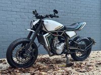 USED 2023 73 CCM Street Moto 600 Naked Petrol Manual (56 ps) SIMPLE LIGHT AND GREAT COLOUR