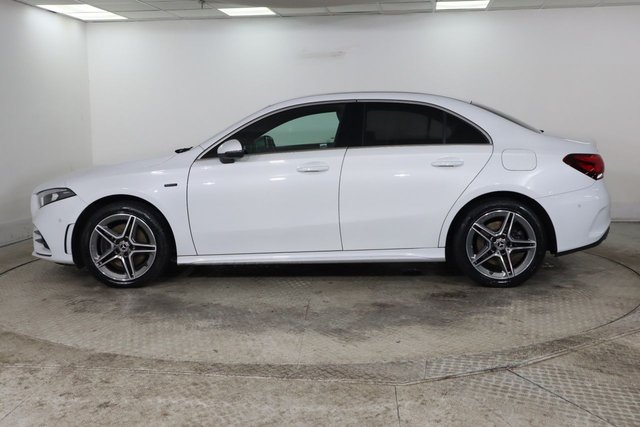 2021 MERCEDES-BENZ A-CLASS 1.3 A250e 15.6kWh AMG Line (Executive) Saloon 4dr Petrol Plug-in Hybrid 8G-DCT Euro 6 (s/s) (218 ps) - Photo 8