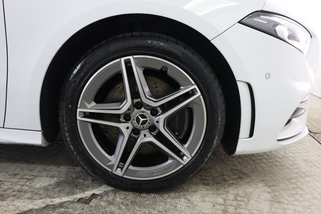 2021 MERCEDES-BENZ A-CLASS 1.3 A250e 15.6kWh AMG Line (Executive) Saloon 4dr Petrol Plug-in Hybrid 8G-DCT Euro 6 (s/s) (218 ps) - Photo 12