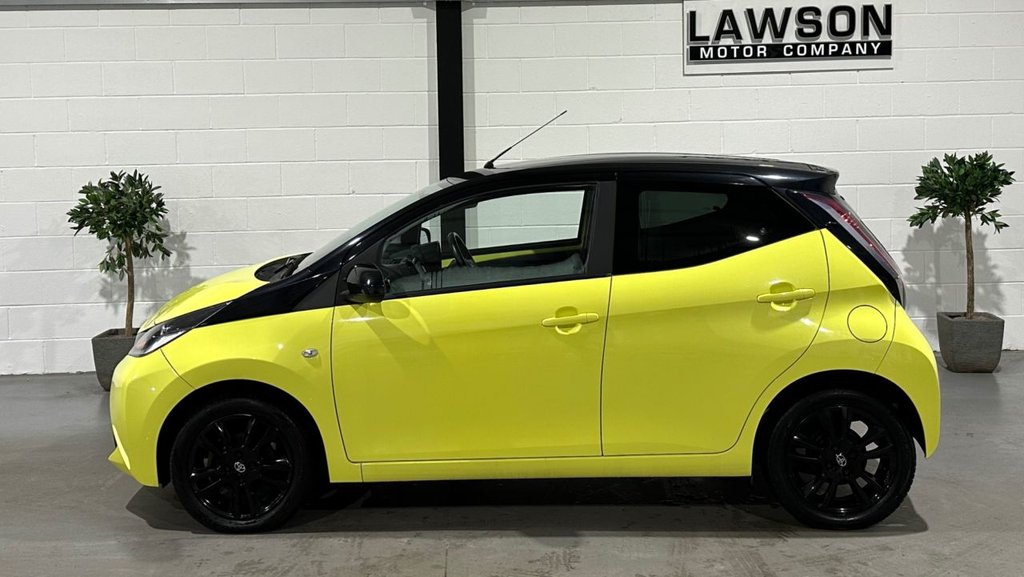 USED 2016 66 TOYOTA AYGO 1.0 VVT-i x-cite 3 Yellow Bi-Tone Hatchback 5dr Petrol Manual Euro 6 (68 ps) 