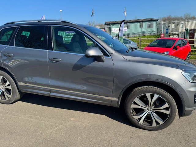 2016 VOLKSWAGEN TOUAREG - Photo 3