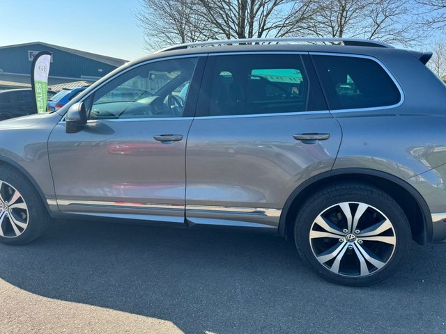 2016 VOLKSWAGEN TOUAREG - Photo 9
