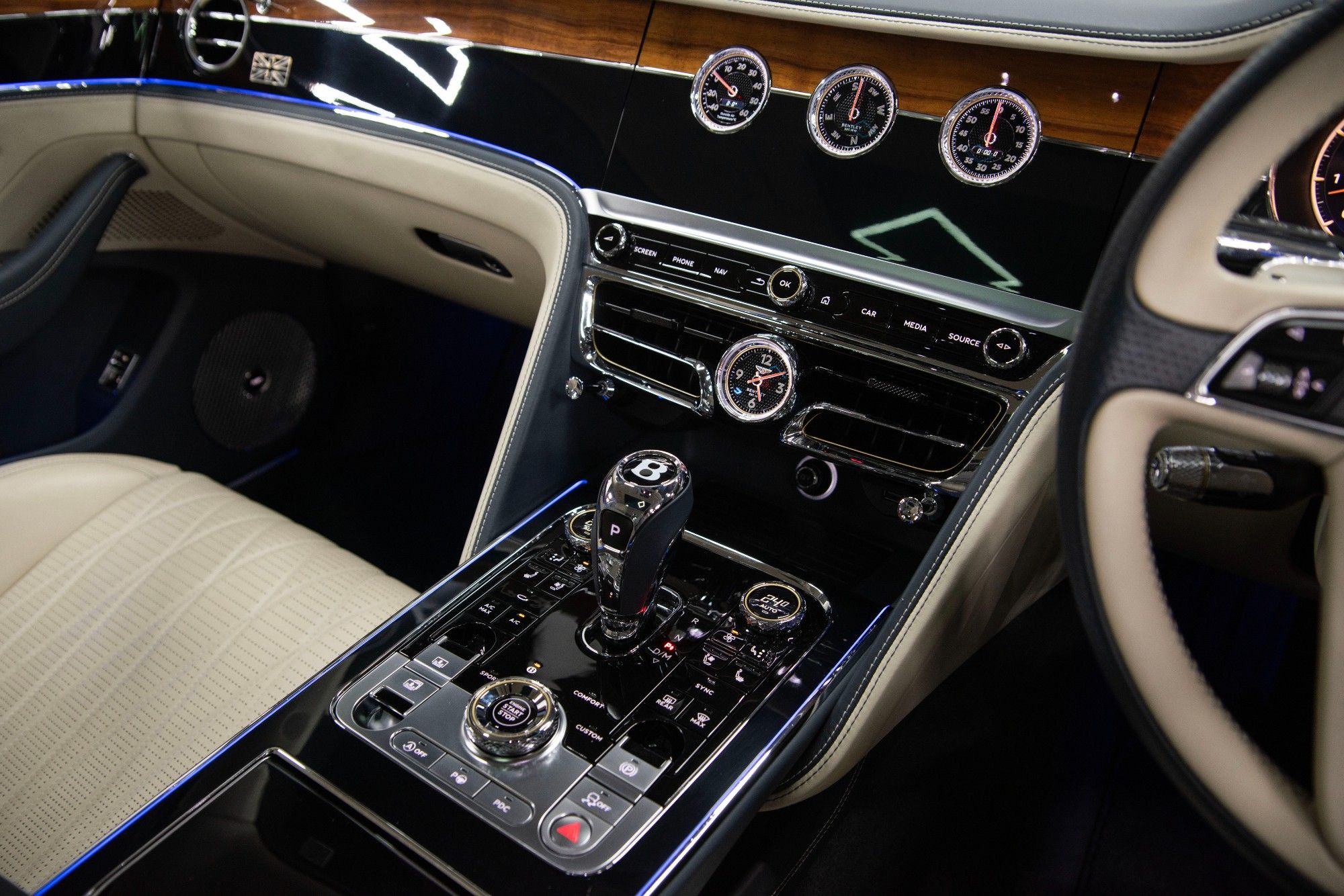 USED 2020 69 BENTLEY FLYING SPUR 6.0 W12 Saloon  