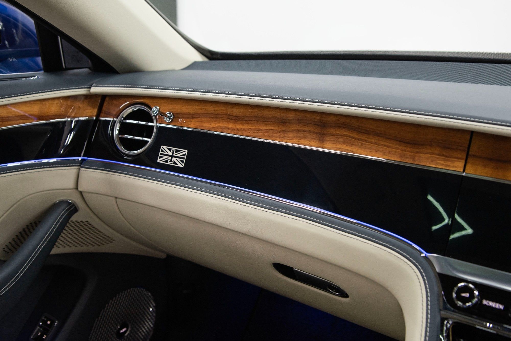 USED 2020 69 BENTLEY FLYING SPUR 6.0 W12 Saloon  