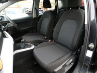 USED 2023 23 SEAT ARONA 1.0 TSI SE Technology 5d DSG 110 S/S 1 OWNER FROM NEW, FULL SERVICE HISTORY, DIGITAL DASH, SAT NAV, FULL LINK FOR WIRELESS APPLE CARPLAY / ANDROID AUTO, WIRELESS PHONE CHARGER, REAR PARKING SENSORS, ECO LED LIGHTS, AUTO LIGHTS, ELECTRIC MIRRORS, CRUISE CONTROL & SPEED LIMITER, LANE ASSIST, DAB RADIO, BLUETOOTH PHONE & MEDIA, DSG AUTOMATIC GEARBOX, BLACK CONTRAST ROOF, ROOF RAILS, 17 INCH ALLOY WHEELS, AIR CON, VOICE CONTROL, 2x USB C PORTS, LEATHER FLAT BOTTOM MULTIFUNCTION STEERING WHEEL