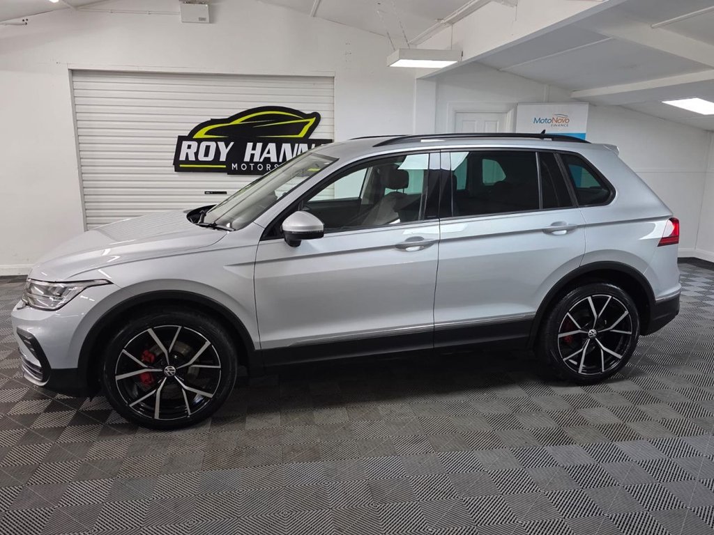 USED 2021 21 VOLKSWAGEN TIGUAN 2.0 TDI Life SUV 5dr Diesel Manual Euro 6 (s/s) (150 ps) Bluetooth - SatNav - Sensors!