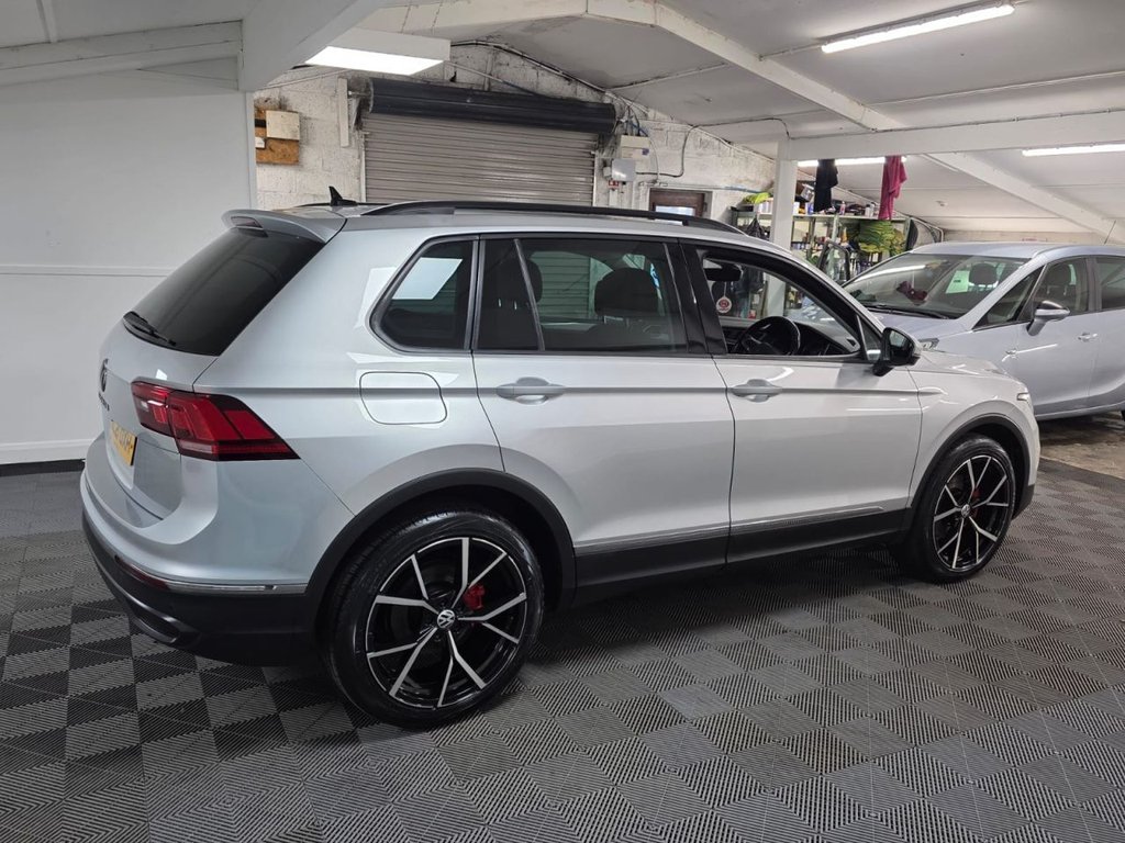USED 2021 21 VOLKSWAGEN TIGUAN 2.0 TDI Life SUV 5dr Diesel Manual Euro 6 (s/s) (150 ps) Bluetooth - SatNav - Sensors!