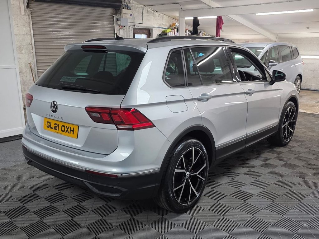 USED 2021 21 VOLKSWAGEN TIGUAN 2.0 TDI Life SUV 5dr Diesel Manual Euro 6 (s/s) (150 ps) Bluetooth - SatNav - Sensors!