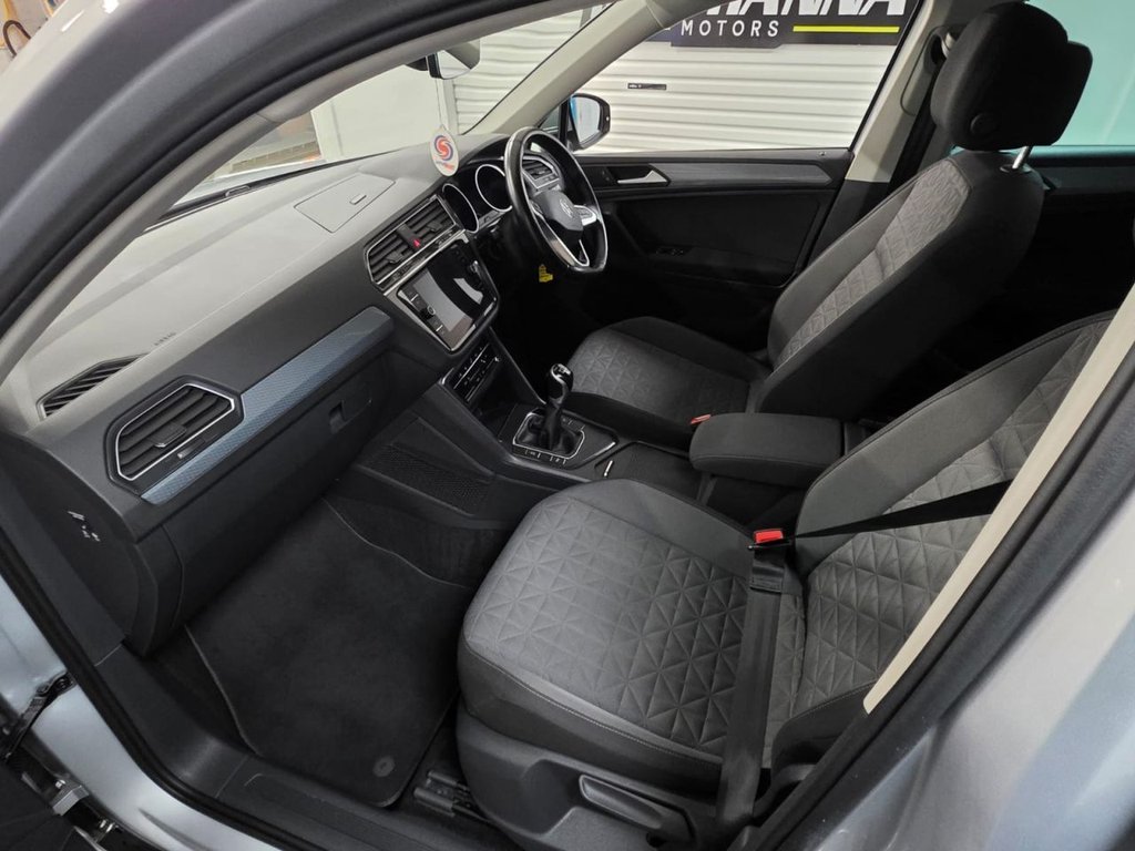 USED 2021 21 VOLKSWAGEN TIGUAN 2.0 TDI Life SUV 5dr Diesel Manual Euro 6 (s/s) (150 ps) Bluetooth - SatNav - Sensors!