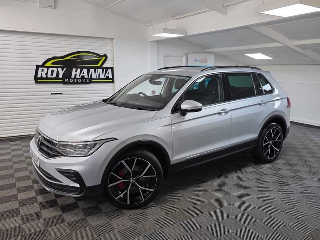 USED 2021 21 VOLKSWAGEN TIGUAN 2.0 TDI Life SUV 5dr Diesel Manual Euro 6 (s/s) (150 ps) Bluetooth - SatNav - Sensors!