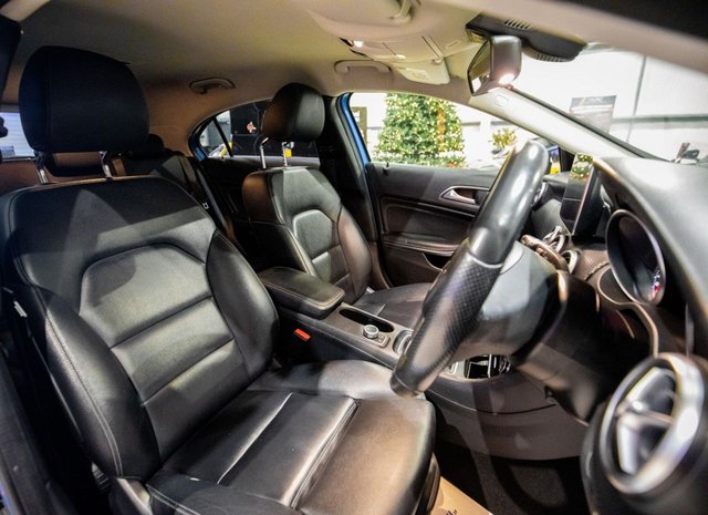 2015 Mercedes-Benz A-Class 1.5L Sport 5dr - Photo 3