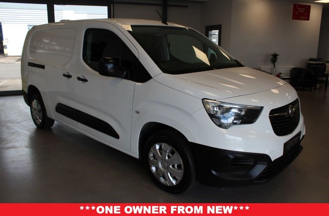 2021 Vauxhall Combo 1.5L Dynamic 4dr - Photo 2