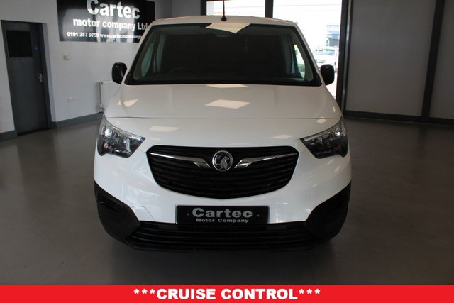 2021 Vauxhall Combo 1.5L Dynamic 4dr - Photo 3