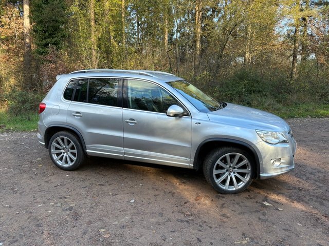 2010 TIGUAN 2.0 TDI R LINE SUV 5DR DIESEL DSG 4WD EURO 5 140... photo
